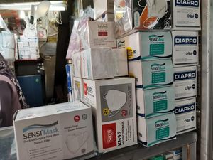 Bak Bumi dan Langit, Bisnis Masker Dulu Melejit Sekarang Sepi!