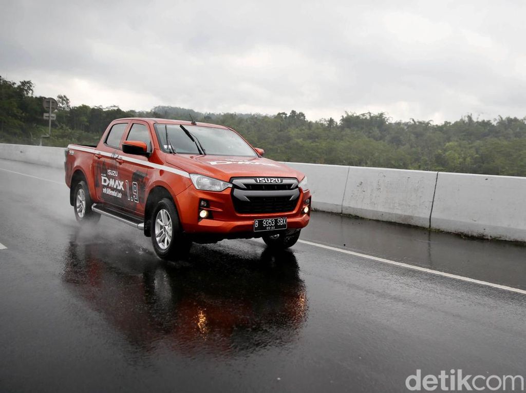 Kenapa Tarikan Mesin Mobil Berat saat AC Nyala? Kenapa Tarikan Mesin Mobil Berat saat AC Nyala?