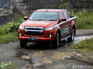 Ini Jawabannya, Alasan Mobil Pertambangan Pakai Antena Panjang Ini Jawabannya, Alasan Mobil Pertambangan Pakai Antena Panjang
