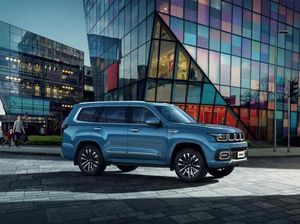 Wujud Mobil China Ini Hasil Kawin Silang Jeep dan Toyota Land Cruiser