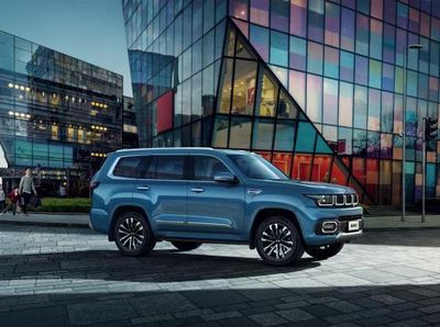 Wujud Mobil China Ini Hasil Kawin Silang Jeep dan Toyota Land Cruiser