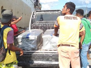 Kandas di Ile Ape-Lembata, KM Sirimau Ternyata Bawa Dua Jenazah Kandas di Ile Ape-Lembata, KM Sirimau Ternyata Bawa Dua Jenazah