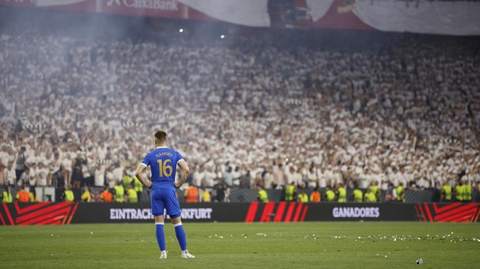 Soccer Football - Europa League - Final - Eintracht Frankfurt v Rangers - Ramon Sanchez Pizjuan, Seville, Spain - May 18, 2022 Rangers' Aaron Ramsey looks dejected after losing the penalty shoot-out REUTERS/John Sibley