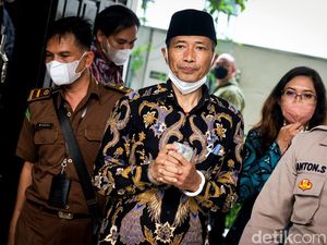 Ekspresi M Kace Saat Bersaksi di Sidang Irjen Napoleon