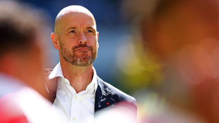 ARNHEM, NETHERLANDS - MAY 15:  AFC Ajax Head Coach / Manager, Erik ten Hag thanks the away fans after the Dutch Eredivisie match between Vitesse and Ajax Amsterdam held at Gelredome on May 15, 2022 in Arnhem, Netherlands. (Photo by Dean Mouhtaropoulos/Getty Images)
