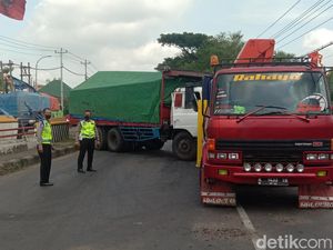 Ada Kecelakaan Truk, Lalin Pantura Kudus Macet Panjang