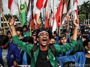 Lagi, Mahasiswa Demo di DPR