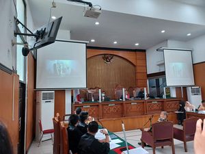 M Kace Cerita Dilumuri Tinja oleh Napoleon: Saya Pikir Lumpur tapi Kok Bau M Kace Cerita Dilumuri Tinja oleh Napoleon: Saya Pikir Lumpur tapi Kok Bau
