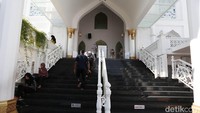 Doa Masuk Masjid Arab dan Artinya Sesuai Sunnah