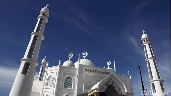 Megah Nian Masjid Al Hakim Padang
