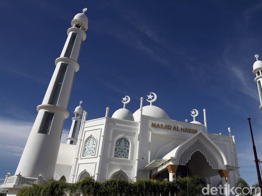 Megah Nian Masjid Al Hakim Padang