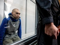 Momen Tentara Rusia Diadili Atas Kejahatan Perang di Ukraina