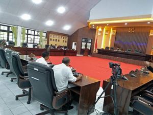DPRD Barru Minta Bupati Akomodir Kembali 13 Pejabat Nonjob DPRD Barru Minta Bupati Akomodir Kembali 13 Pejabat Nonjob