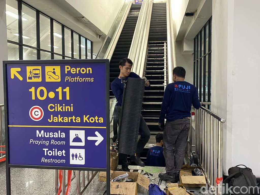 Perbaikan Eskalator Stasiun Manggarai Ditargetkan Selesai Bulan Ini Juga