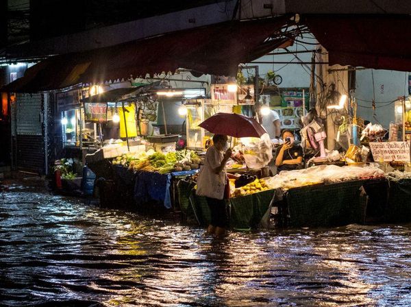 Potret Banjir di Bangkok Usai 10 Jam Diguyur Hujan Deras