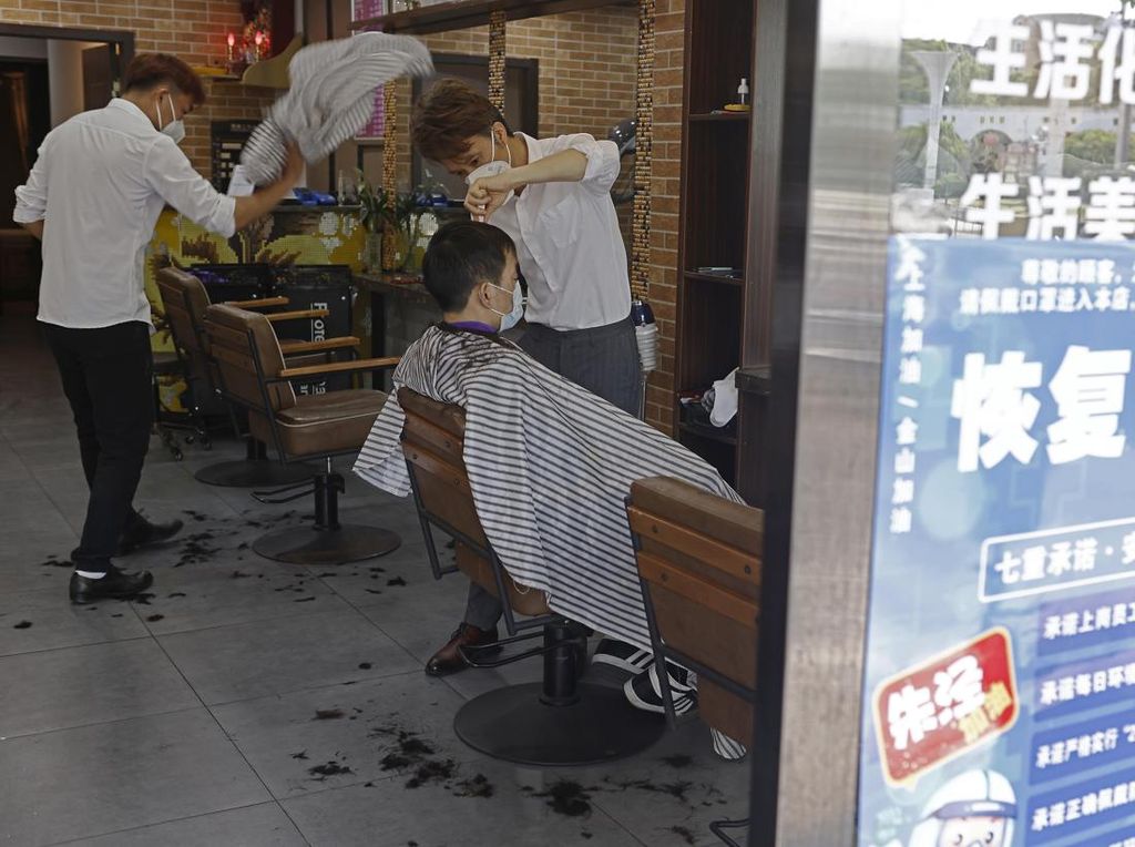 Potret Shanghai yang Siap Kembali Hidup Normal Potret Shanghai yang Siap Kembali Hidup Normal