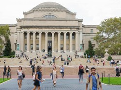 Melihat Proses Wisuda di Columbia University yang Unik di New York