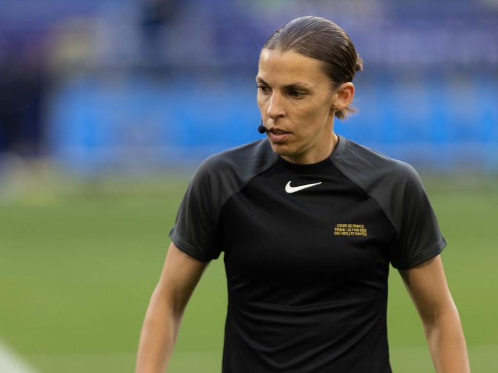 Sejarah! FIFA Tunjuk Tiga Wasit Wanita untuk Piala Dunia 2022 Sejarah! FIFA Tunjuk Tiga Wasit Wanita untuk Piala Dunia 2022