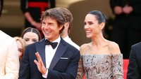 Tom Cruise Full Senyum, Top Gun: Maverick Kalahkan Rekor Titanic