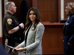 Camille Vasquez Kecam Gosip yang Sebut Dirinya dan Johnny Depp Pacaran