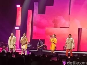 Istora Senayan Baper! Kahitna dan Raisa Kenang Mantan Terindah