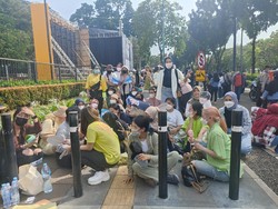 Antusiasnya Penonton Allo Bank Festival Antre Sejak Pagi Meski Gate Buka Siang