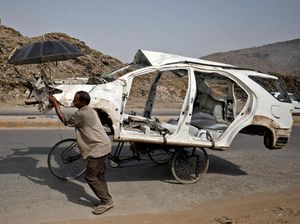 Totalitas Becak di India, Angkut Es Balok hingga Rangka Mobil Bekas Totalitas Becak di India, Angkut Es Balok hingga Rangka Mobil Bekas