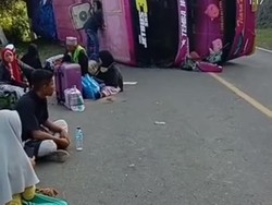 Bus Tujuan Bima-Mataram Terguling, 9 Orang Alami Luka-luka