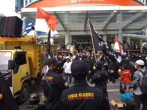 5 Tuntutan Demonstran Konjen Singapura Buntut Pengusiran UAS