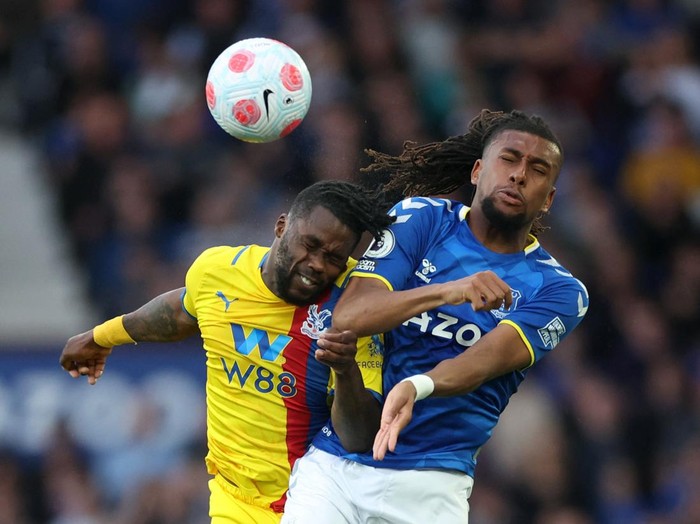 Soccer Football - Premier League - Everton v Crystal Palace - Goodison Park, Liverpool, Britain - May 19, 2022 Everton's Dominic Calvert-Lewin scores their third goal as a bottle is seen in the foreground Action Images via Reuters/Carl Recine EDITORIAL USE ONLY. No use with unauthorized audio, video, data, fixture lists, club/league logos or 'live' services. Online in-match use limited to 75 images, no video emulation. No use in betting, games or single club /league/player publications.  Please contact your account representative for further details.