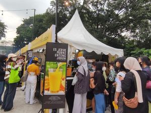 Segarnya Es Jeruk Murni Enteng Jodoh, Bisa Dapat Jodoh Nggak Ya?