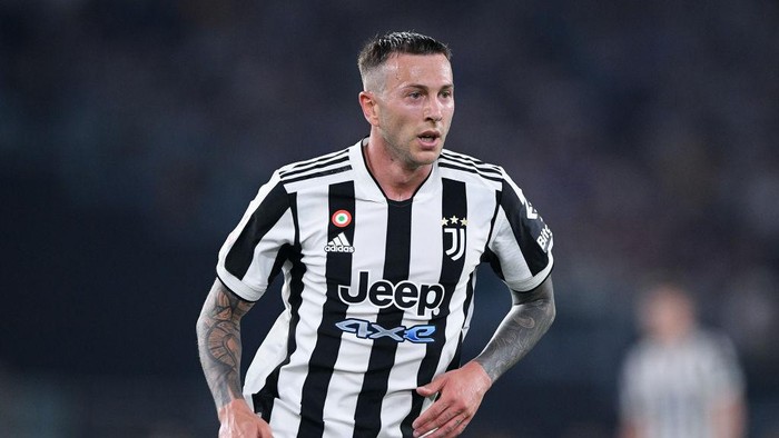 Federico Bernardeschi of FC Juventus looks on during the Coppa Italian Final match between Juventus FC and FC Internazionale on May 11, 2022 in Rome, Italy.  (Photo by Giuseppe Maffia/NurPhoto via Getty Images)
