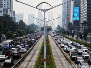 Kemacetan Sempat Turun Drastis, Kini Sudirman-Thamrin Kusut Lagi Kemacetan Sempat Turun Drastis, Kini Sudirman-Thamrin Kusut Lagi