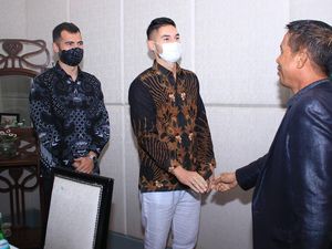 Siang Ini, Sandy Walsh dan Jordi Amat Akan Ambil Sumpah Jadi WNI