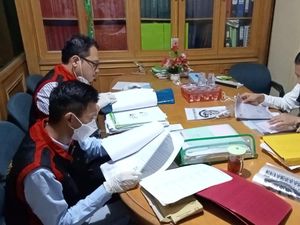 Kasus Mafia Tanah Cipayung, Rumah Notaris Digeledah Kejati DKI Kasus Mafia Tanah Cipayung, Rumah Notaris Digeledah Kejati DKI