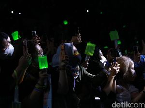 Kemeriahan Fan NCT Dream, Bikin Istora Senayan Bergetar