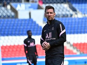 Dear Messi, Tevez Lihat kayaknya Kamu Kurang Gembira di PSG ya? Dear Messi, Tevez Lihat kayaknya Kamu Kurang Gembira di PSG ya?