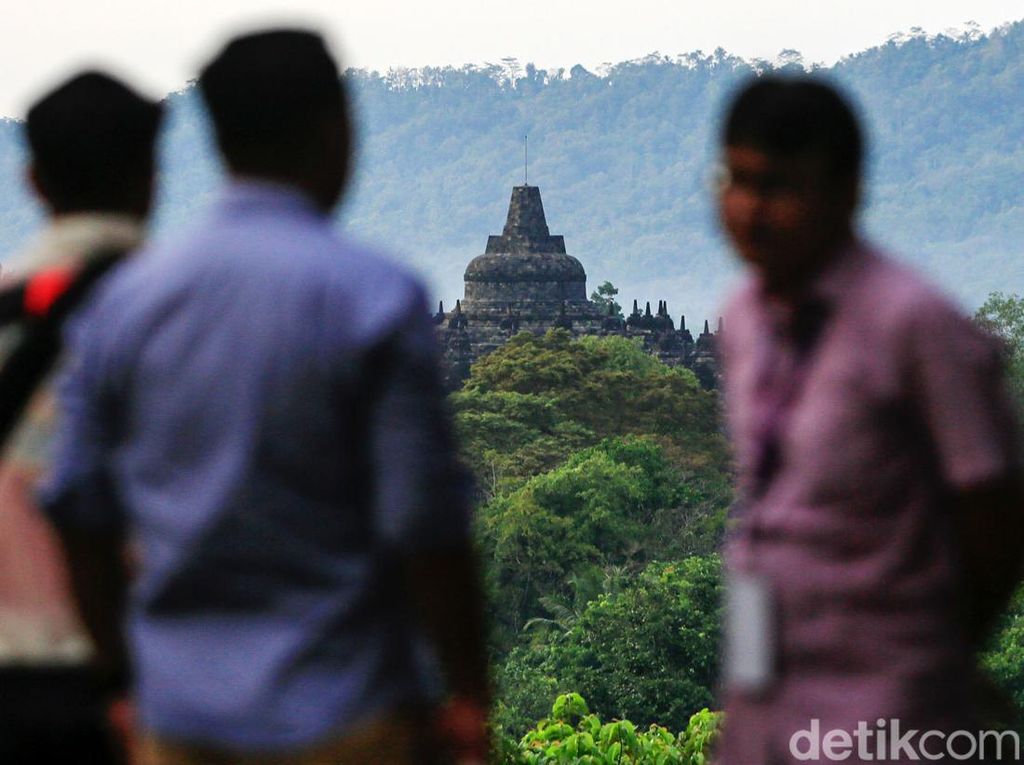 Tiket Naik Candi Borobudur Rp 750 Ribu, Kalian Setuju Nggak?