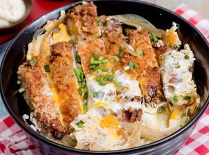 Hati-hati! 8 Makanan Jepang dari Babi Ini Mirip Katsu Sapi hingga Tumis Pare Hati-hati! 8 Makanan Jepang dari Babi Ini Mirip Katsu Sapi hingga Tumis Pare