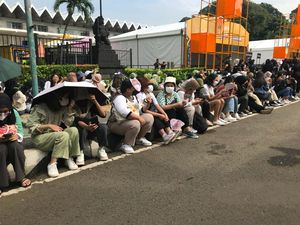 Potret NCTZen yang Rela Antre dari Malam demi Posisi Menonton Terbaik