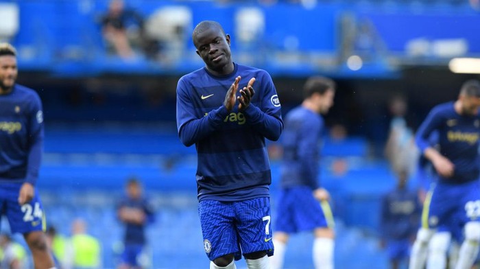 LONDON, ENGLAND - MAY 19: Ngolo Kanté of Chelsea before the Premier League match between Chelsea and Leicester City at Stamford Bridge on May 19, 2022 in London, United Kingdom. (Photo by Plumb Images/Leicester City FC via Getty Images)