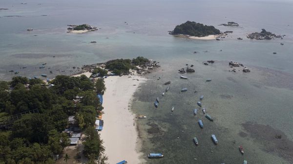 Seindah Pantai Tanjung Kelayang Belitung