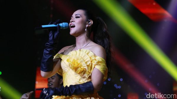 Raisa Tampil Memukau di Panggung Allo Bank Festival 2022