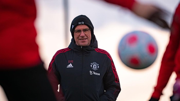 MANCHESTER, ENGLAND - APRIL 01: (EXCLUSIVE COVERAGE) Interim Manager Ralf Rangnick of Manchester United in action during a first team training session at Carrington Training Ground on April 01, 2022 in Manchester, England. (Photo by Ash Donelon/Manchester United via Getty Images)