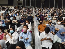 20 Ribu Orang Serbu Lowongan Kerja CT Corp, Istora Penuh!