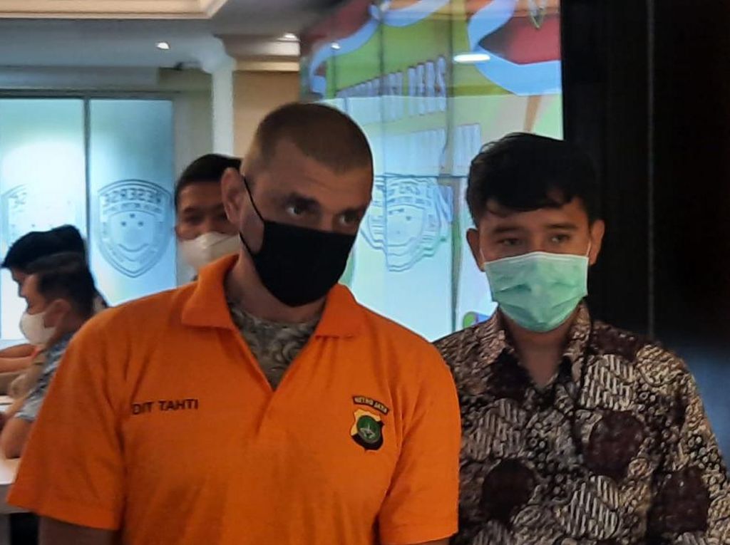 Tampang WN Latvia Tersangka Kasus Skimming ATM di Jakarta
