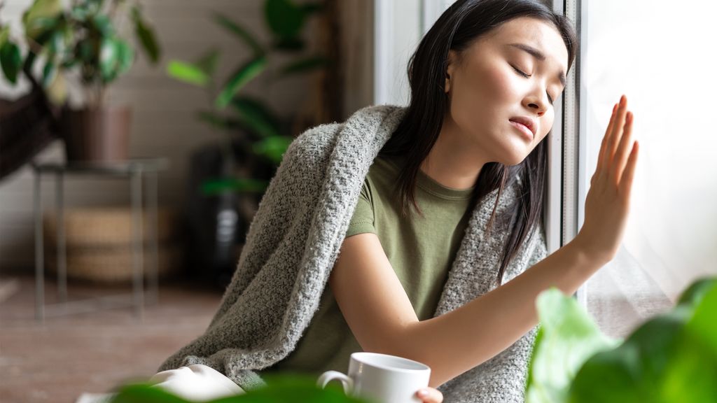 Menangis bisa dipilih sebagai media untuk menenangkan diri.