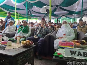 Ceramah di Sumenep, UAS Berkelakar soal Surga dan Ditolak Masuk Singapura Ceramah di Sumenep, UAS Berkelakar soal Surga dan Ditolak Masuk Singapura