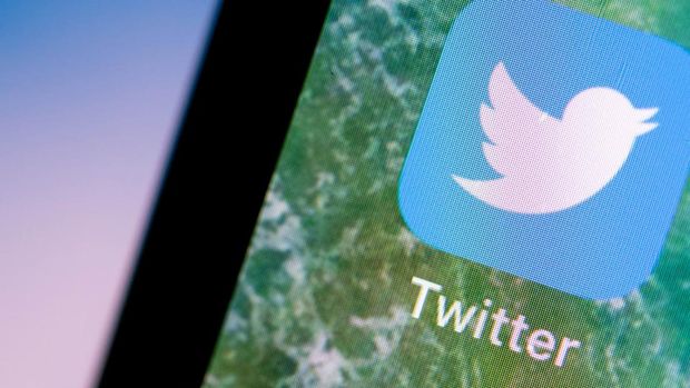 Ilustrasi Twitter di ponsel