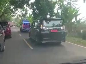 Konvoi Bupati Pandeglang Disebut Salip Ambulans, Ini 7 Kendaraan Prioritas di Jalan Konvoi Bupati Pandeglang Disebut Salip Ambulans, Ini 7 Kendaraan Prioritas di Jalan